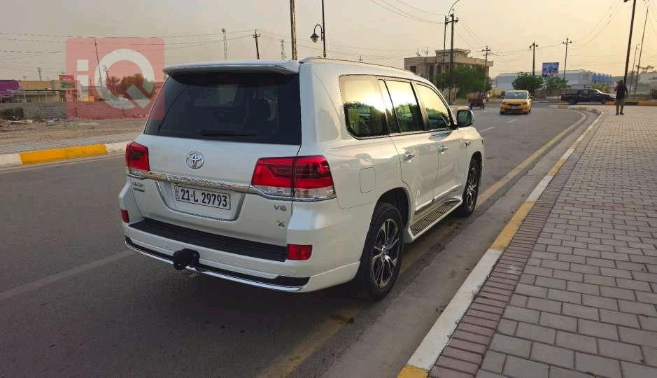 تويوتا لاندكروزر